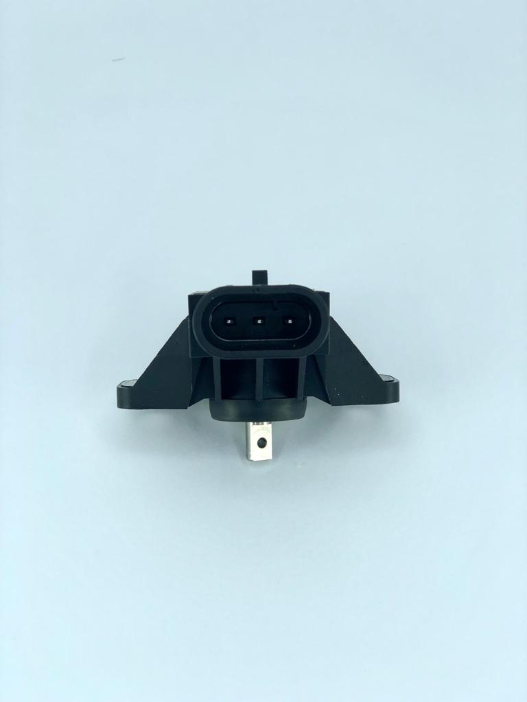 Z4931 - SENSOR DE POSICAO / ALTURA - 71414419 / VALTRA