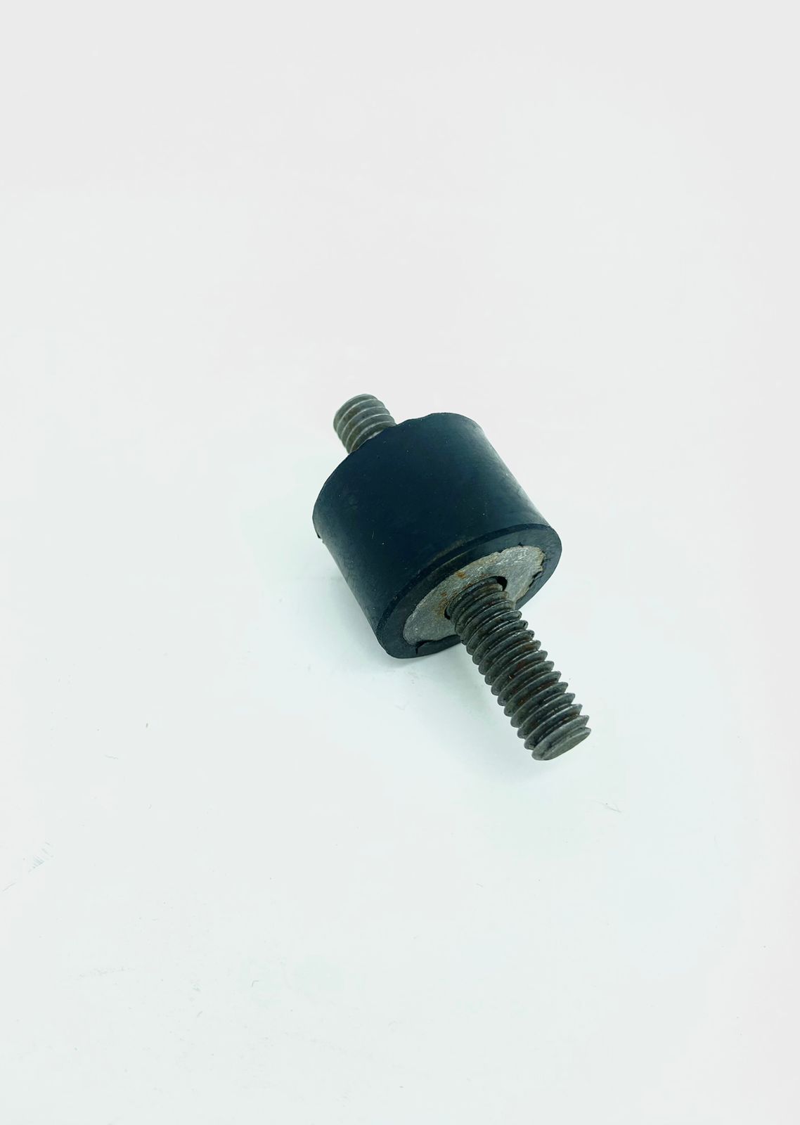 Z3286 - COXIM AMORTECEDOR TANQUE COMBUSTIVEL 190045 MASSEY em Maringá