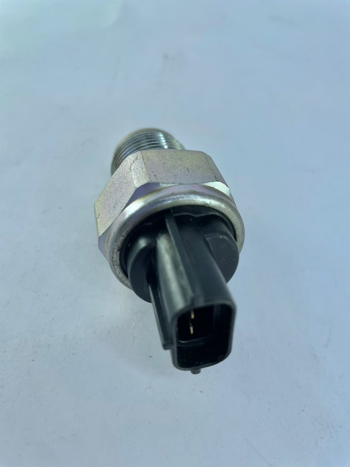 Z4591 - SENSOR DE PRESSAO COMBUSTIVEL JOHN DEERE: RE520930 / RE515635